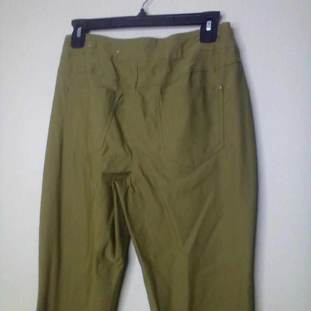 Cato Pants Women 6 Pull On Elastic Waist Boot Cut Pockets Soft Stretch Green